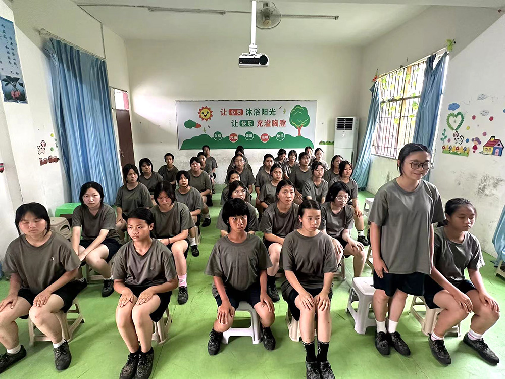 四川封闭学校哪家好？把不听话的孩子送封闭式学校好不好?